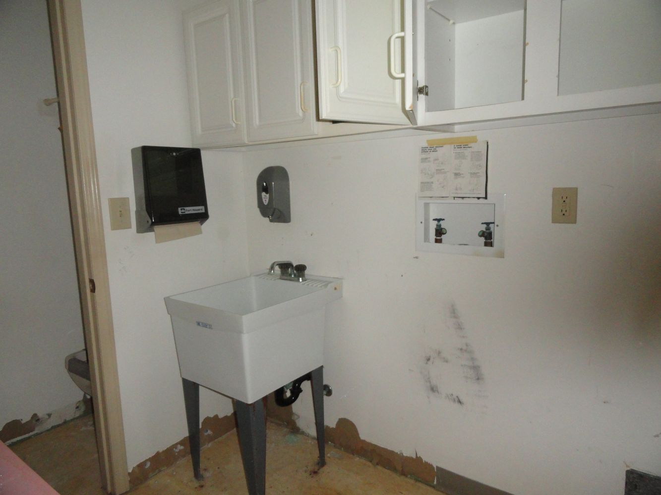 1358 Rolling Acres Rd, New Cumberland, WV 26047